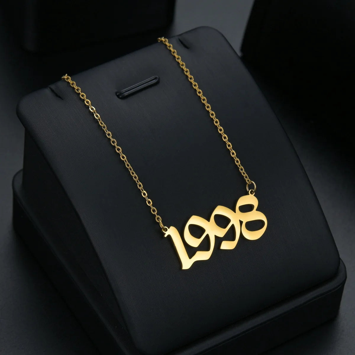 COLLAR 1980-2024