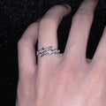 anillo  Silver Color Lightning y flor de camelia Adjustable