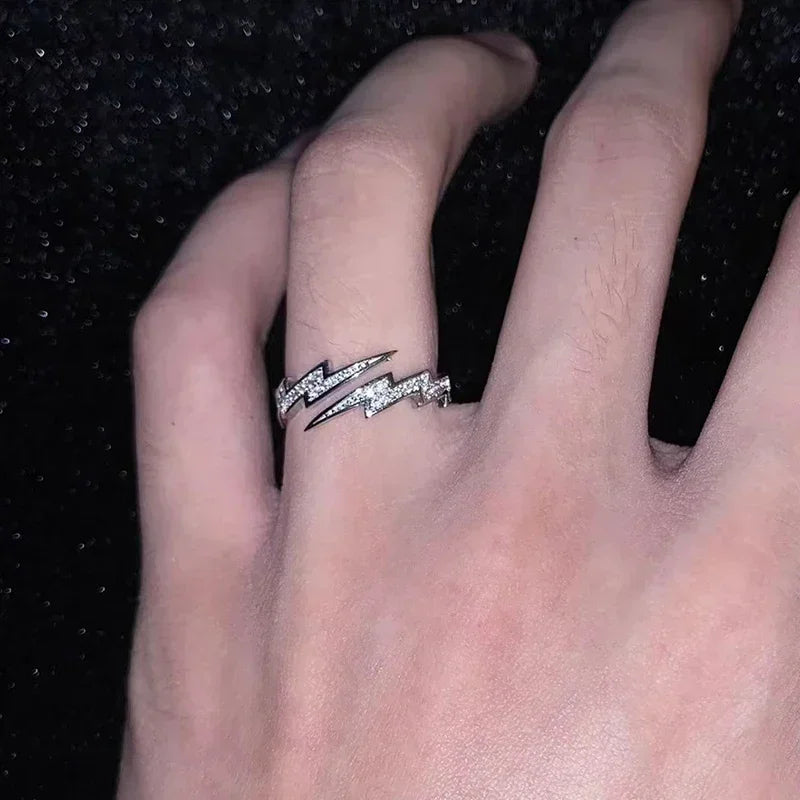 anillo  Silver Color Lightning y flor de camelia Adjustable
