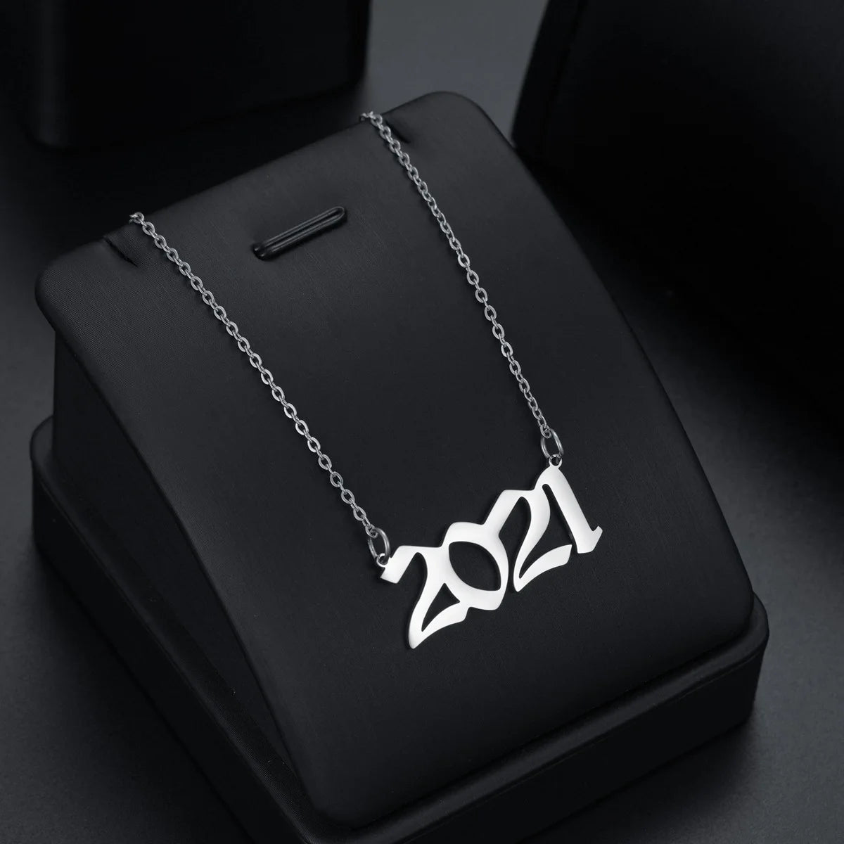 COLLAR 1980-2024